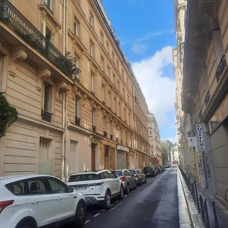 Familial Dans Le 16e *
